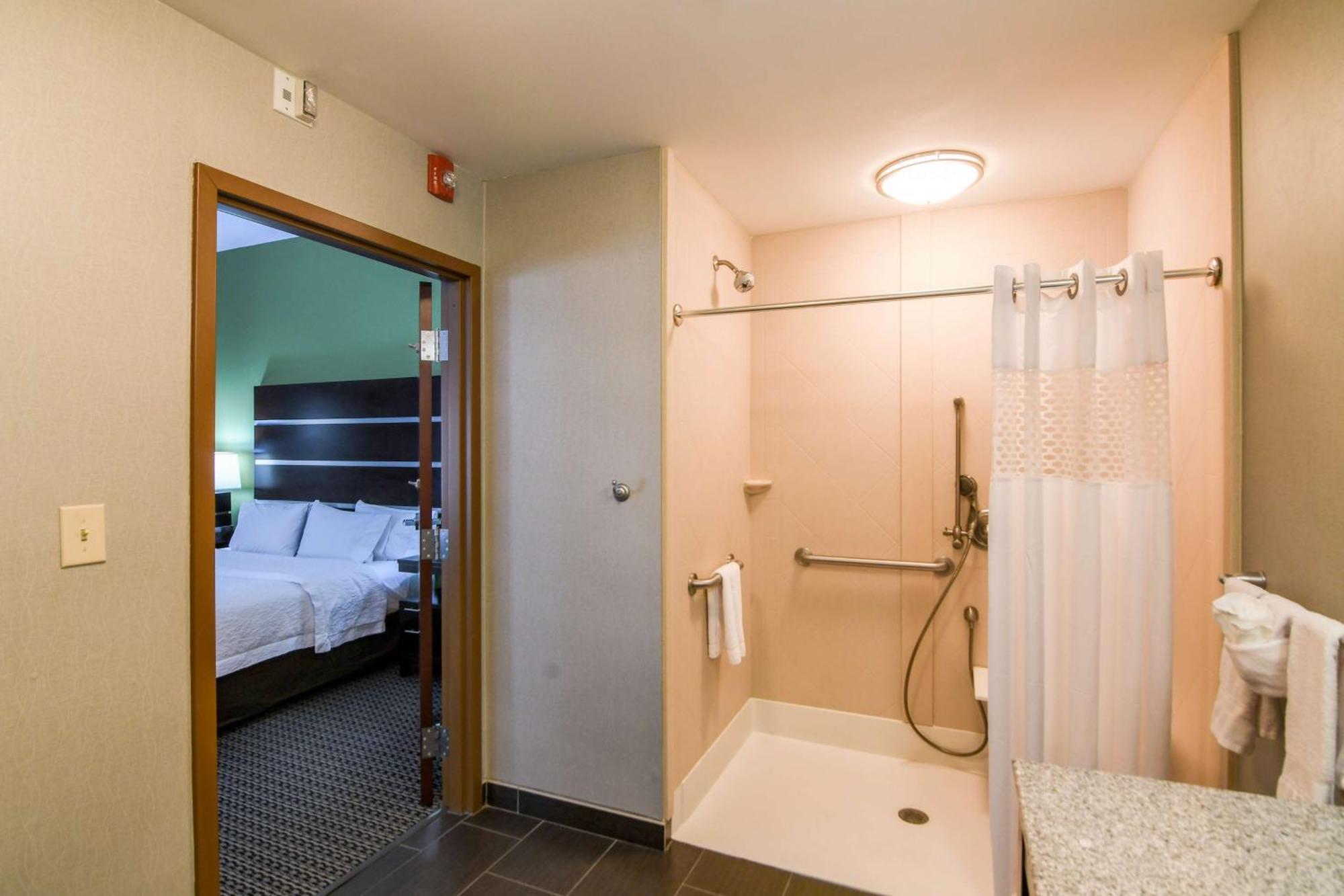 Hampton Inn פולי מראה חיצוני תמונה