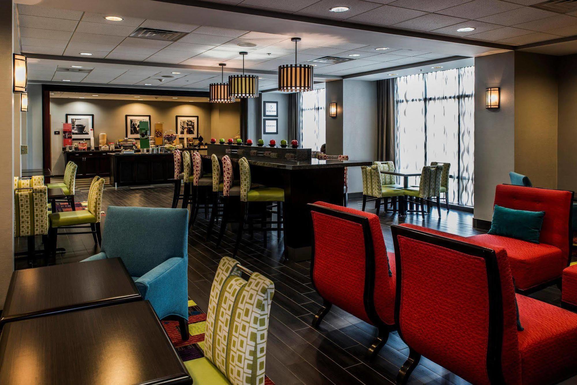 Hampton Inn פולי מראה חיצוני תמונה